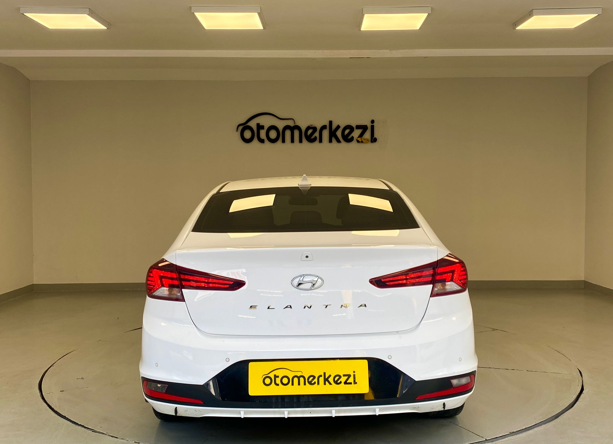 HYUNDAI ELANTRA 5